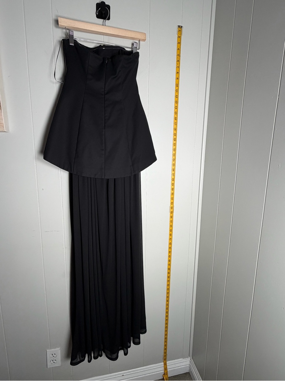Michael Costello  Ruiz Maxi Dress in Black - Picture 7 of 11